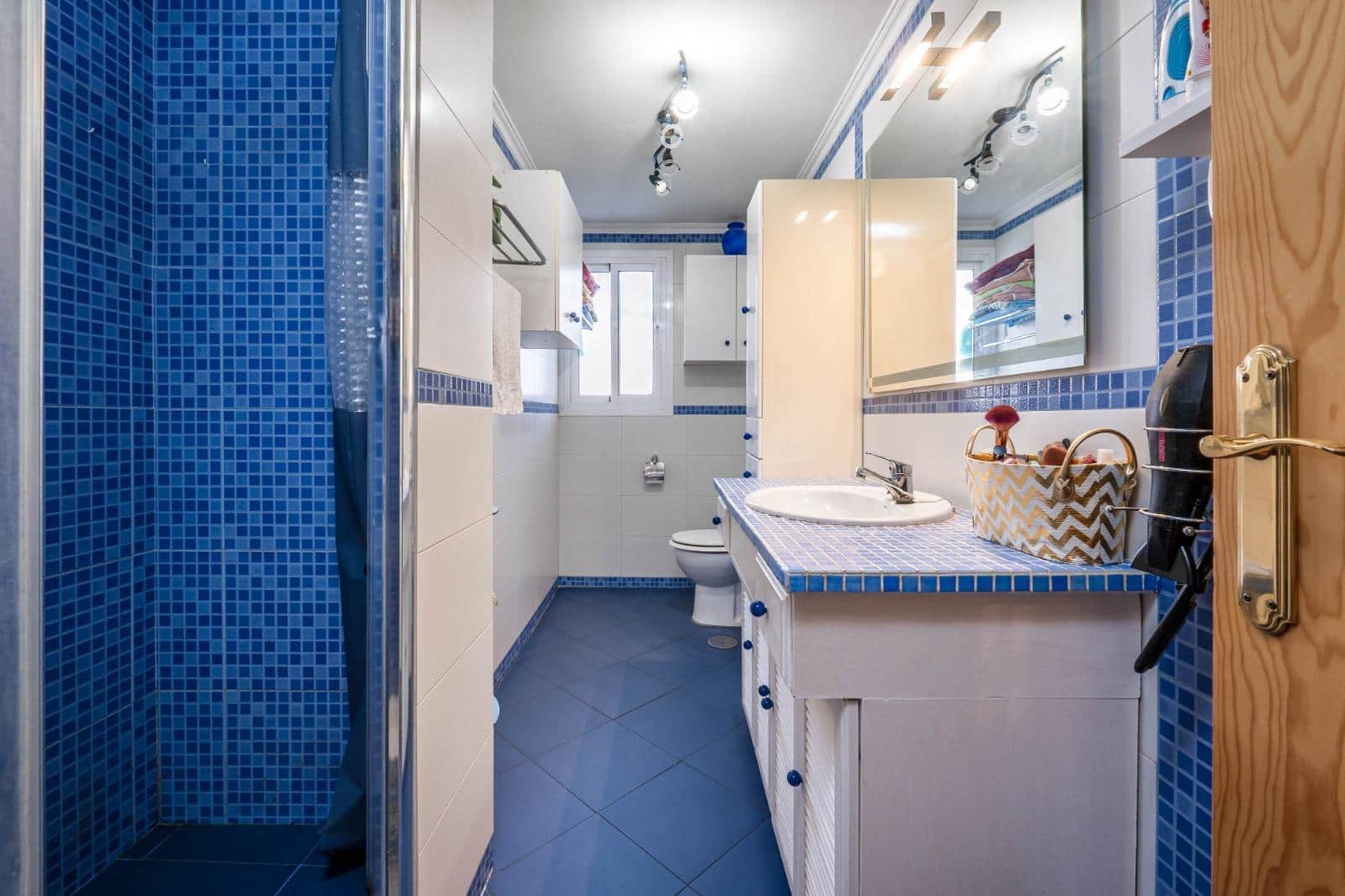 3 sovrum Lägenhet till salu i Granada stad med garage - 139 500 € (Ref: 10014022)