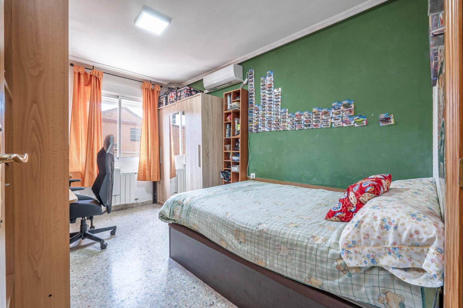 3 sovrum Lägenhet till salu i Granada stad med garage - 139 500 € (Ref: 10014022)