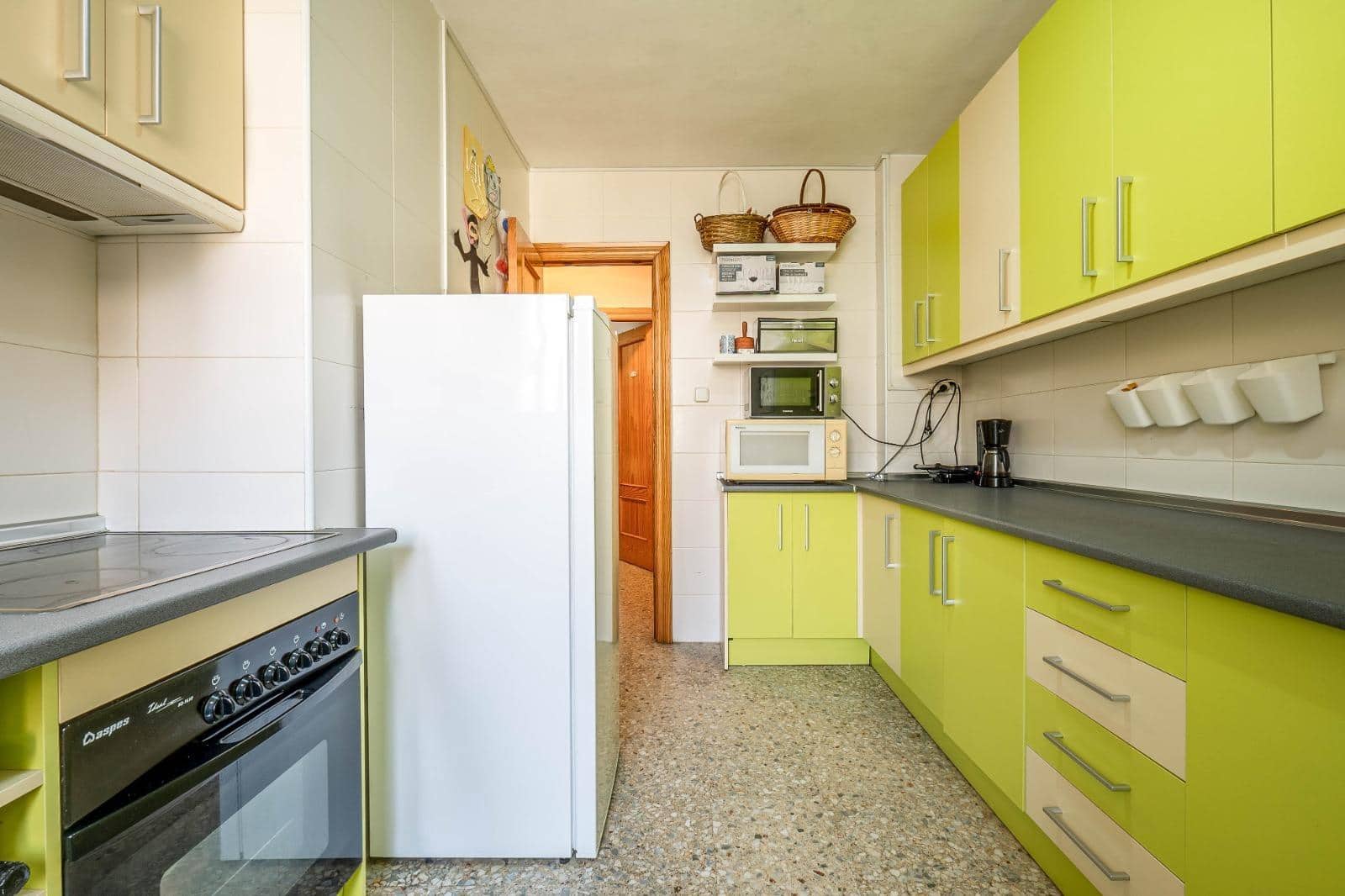 3 sovrum Lägenhet till salu i Granada stad med garage - 139 500 € (Ref: 10014022)