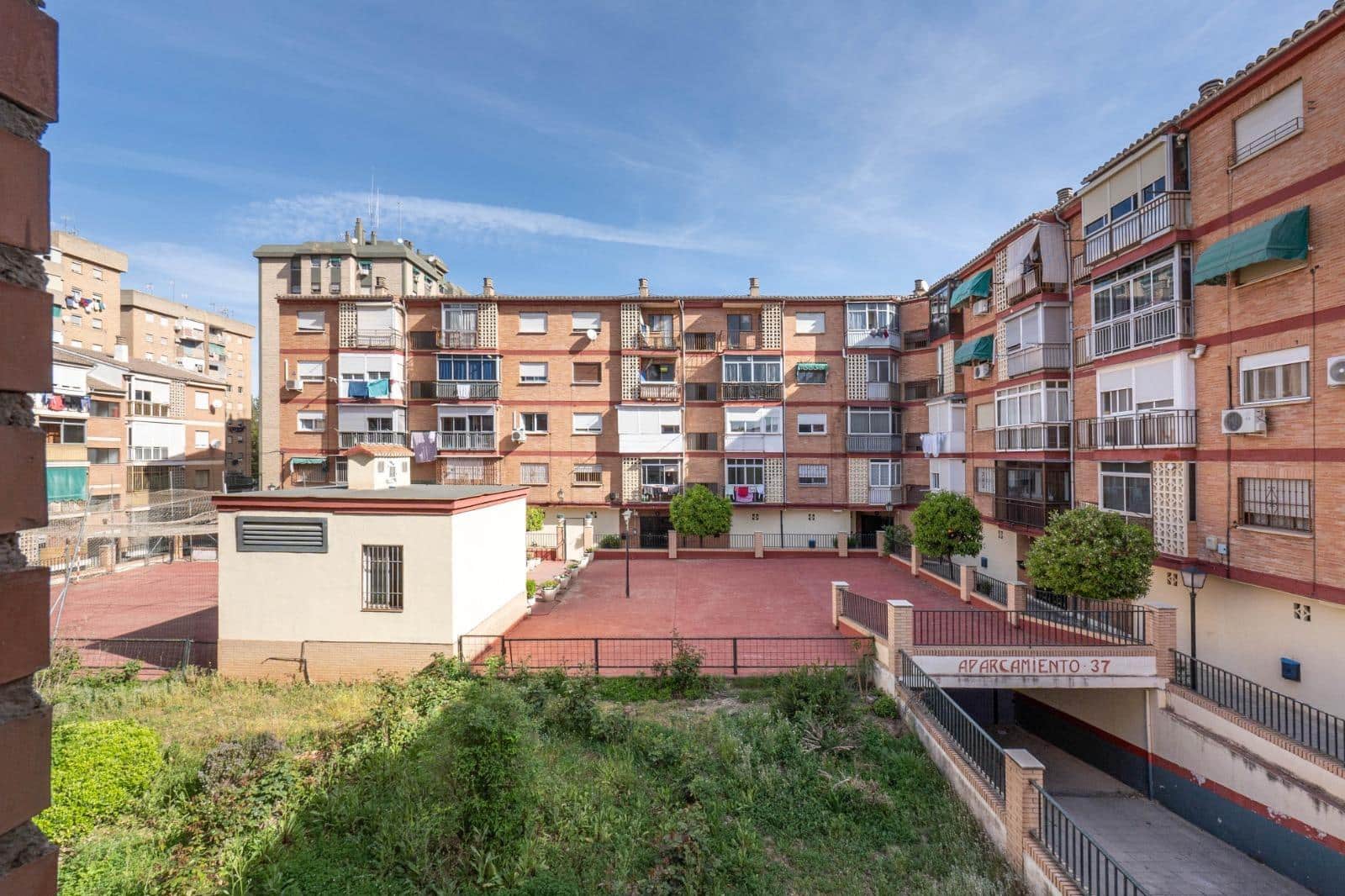 3 sovrum Lägenhet till salu i Granada stad med garage - 139 500 € (Ref: 10014022)