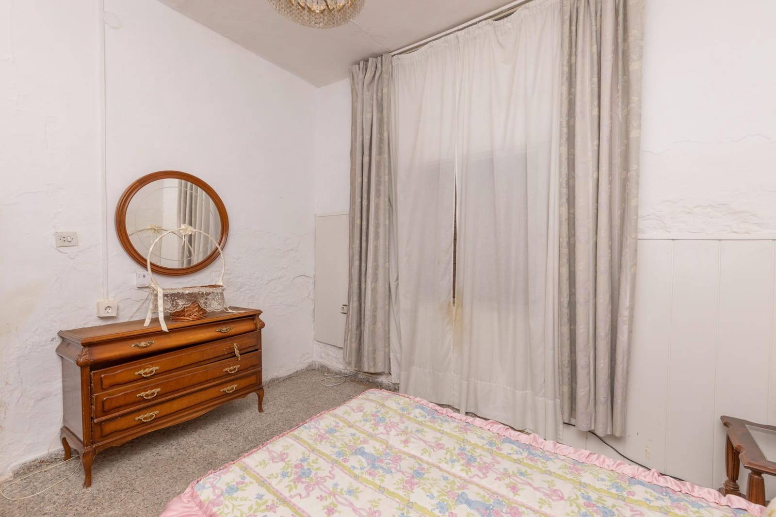 6 bedroom Townhouse for sale in Alhendin with garage - € 89,900 (Ref: 10014023)