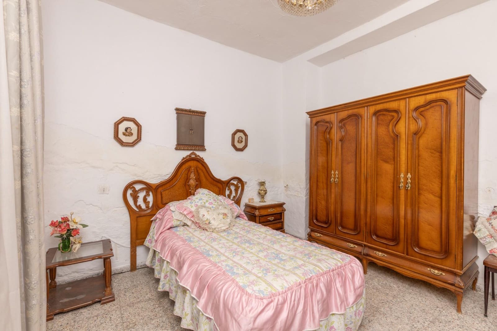 6 bedroom Townhouse for sale in Alhendin with garage - € 89,900 (Ref: 10014023)