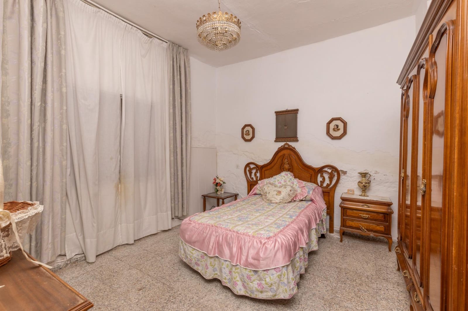 6 bedroom Townhouse for sale in Alhendin with garage - € 89,900 (Ref: 10014023)
