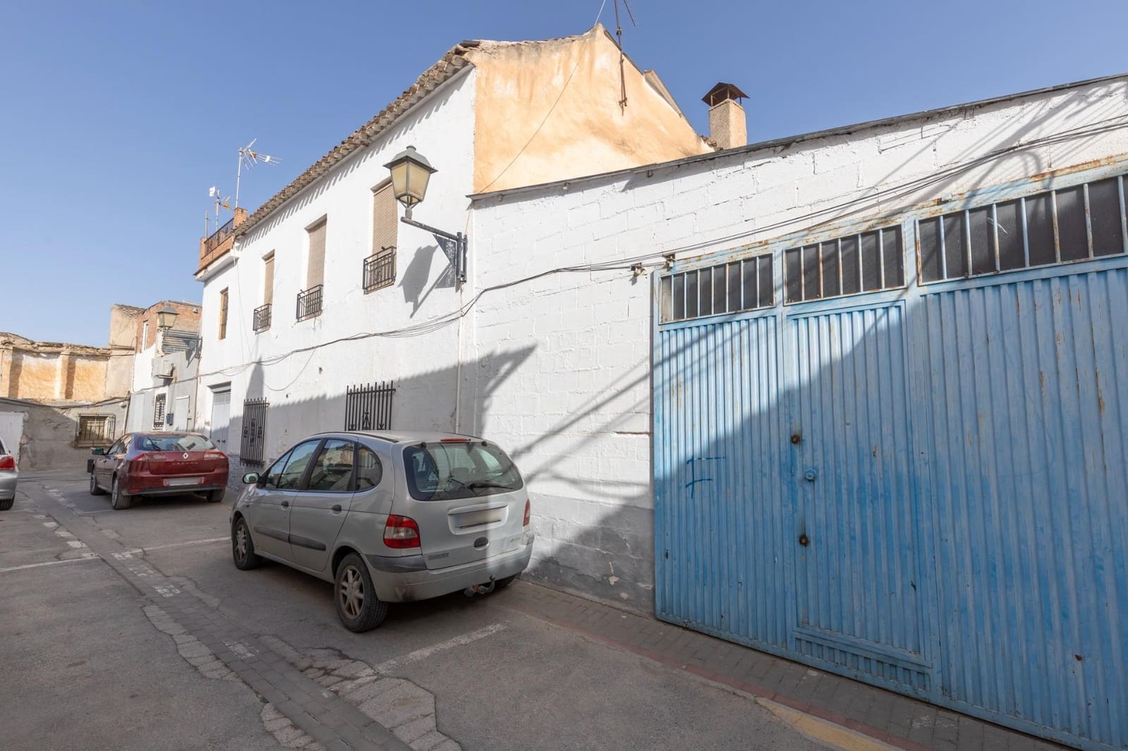 6 bedroom Townhouse for sale in Alhendin with garage - € 89,900 (Ref: 10014023)
