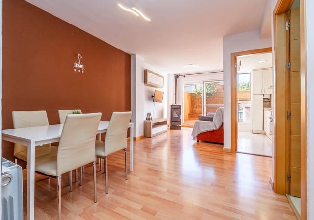 2 slaapkamer Flat te koop in La Zubia met garage - € 179.990 (Ref: 10014024)