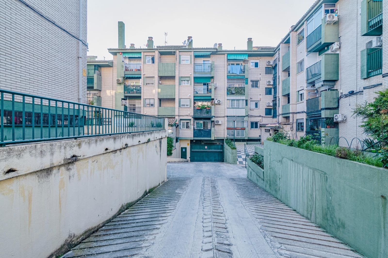 3 chambre Appartement à vendre à Grenade ville avec garage - 144 900 € (Ref: 10014025)