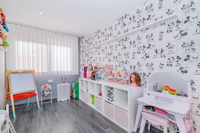 3 chambre Appartement à vendre à Grenade ville avec garage - 144 900 € (Ref: 10014025)