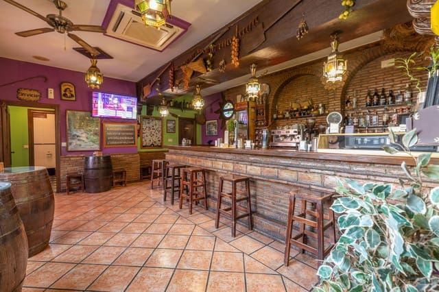 3 sypialnia Willa na sprzedaż w Dílar - 375 000 € (Ref: 10014027)