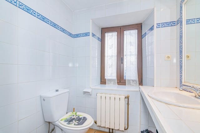 4 Zimmer Haus zu verkaufen in Cúllar Vega - 189.500 € (Ref: 10014031)