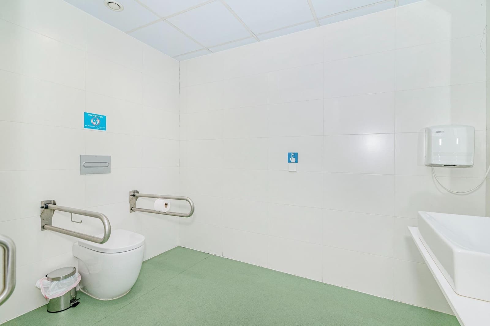 Företag till salu i Granada stad - 1 950 000 € (Ref: 10014035)
