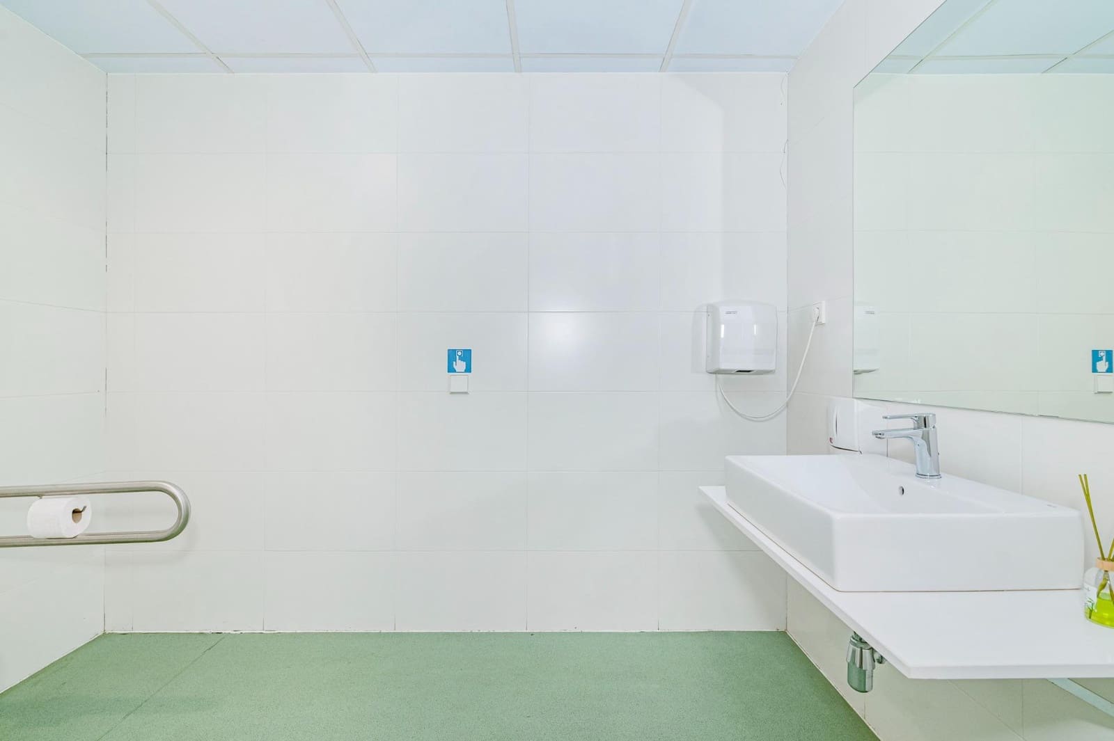 Företag till salu i Granada stad - 1 950 000 € (Ref: 10014035)