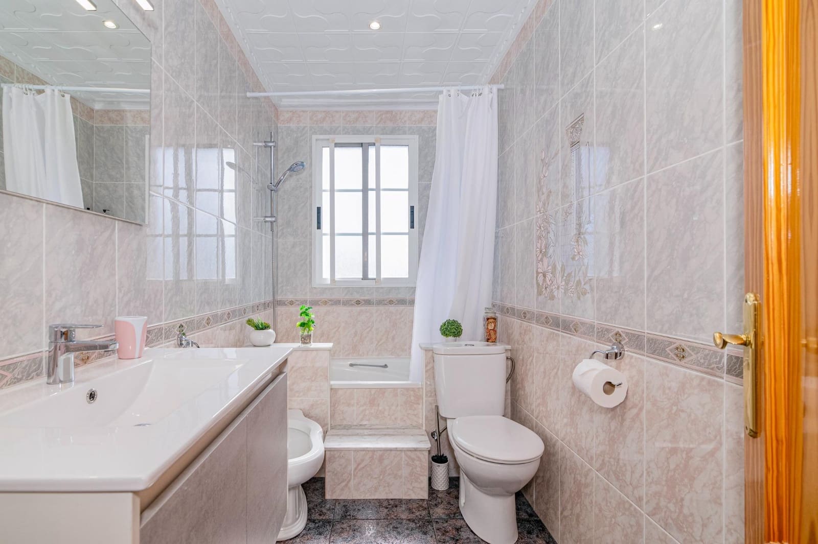 5 soverom Villa til salgs i Orgiva med svømmebasseng garasje - € 579 900 (Ref: 10014037)
