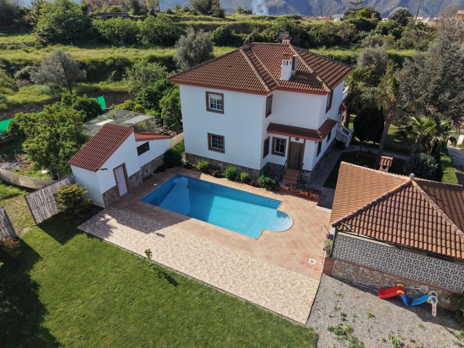 5 soverom Villa til salgs i Orgiva med svømmebasseng garasje - € 579 900 (Ref: 10014037)