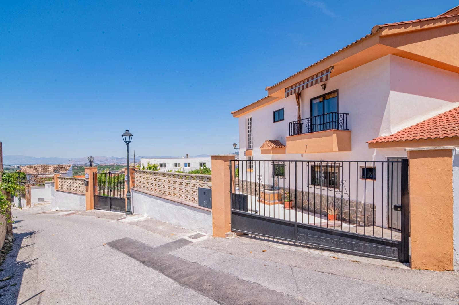 5 camera da letto Villa in vendita in Cajar con piscina garage - 480.000 € (Rif: 10014043)