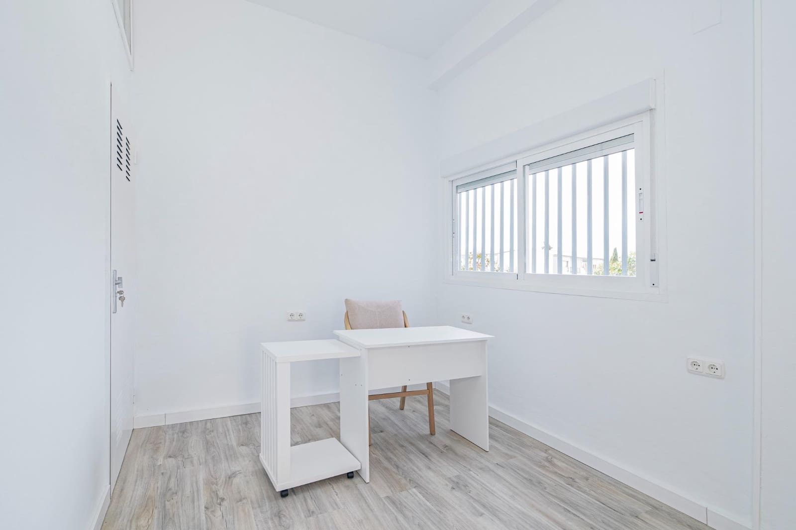 2 sovrum Kommersiell till salu i Granada stad - 36 000 € (Ref: 10014044)