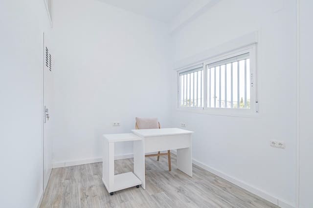2 sovrum Kommersiell till salu i Granada stad - 36 000 € (Ref: 10014044)