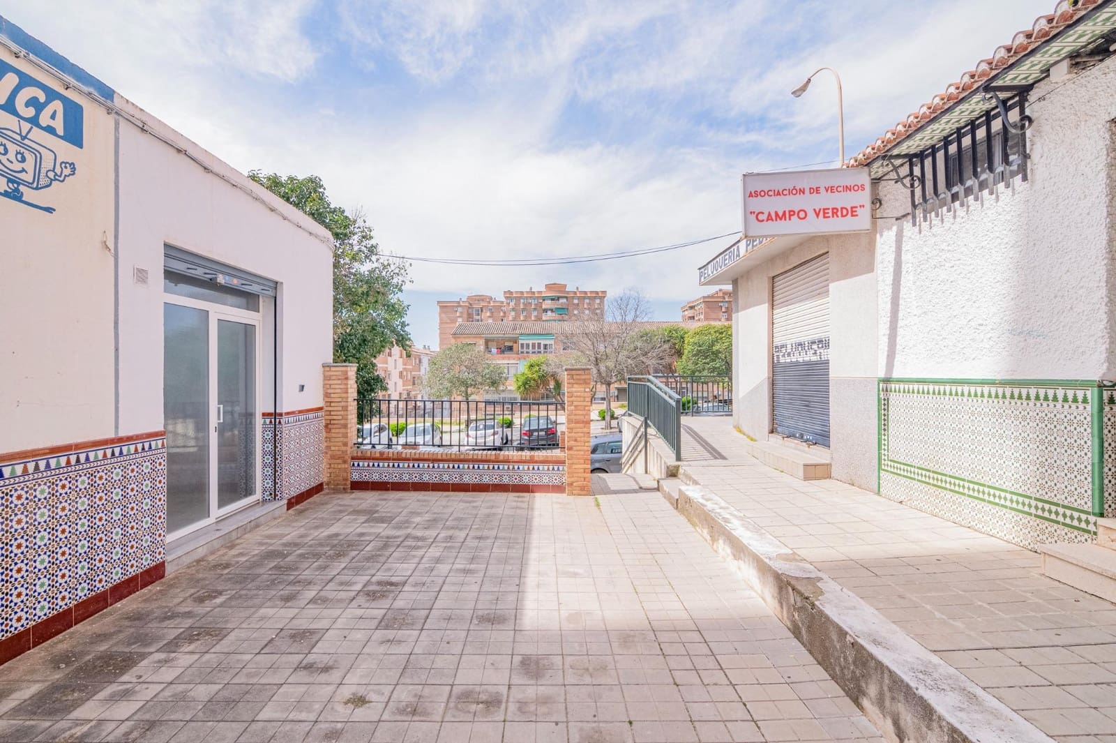 2 sovrum Kommersiell till salu i Granada stad - 36 000 € (Ref: 10014044)