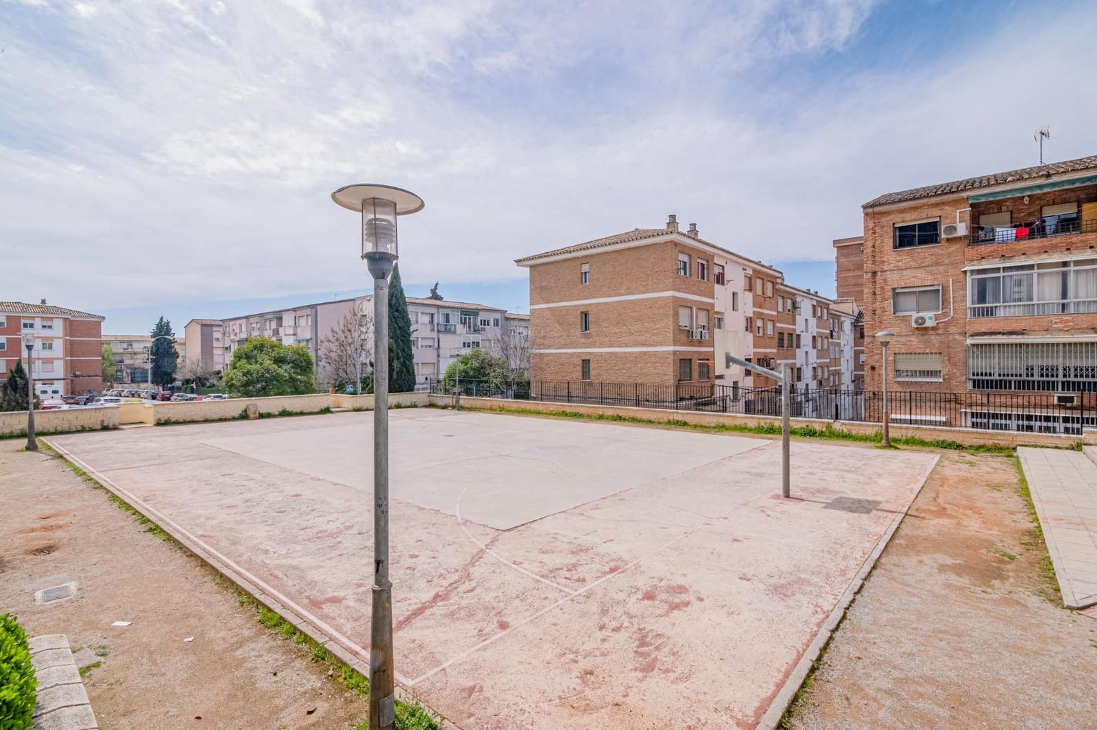 2 sovrum Kommersiell till salu i Granada stad - 36 000 € (Ref: 10014044)