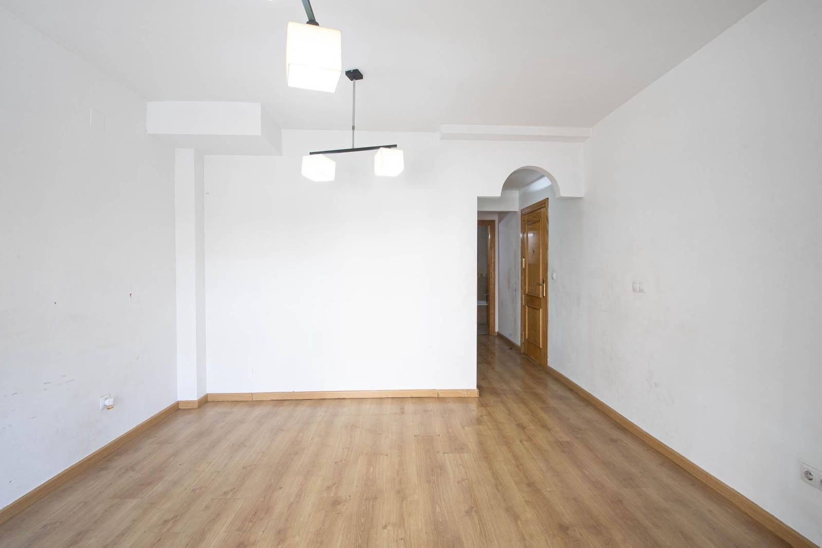 2 bedroom Flat for sale in Las Gabias with garage - € 115,000 (Ref: 10014045)