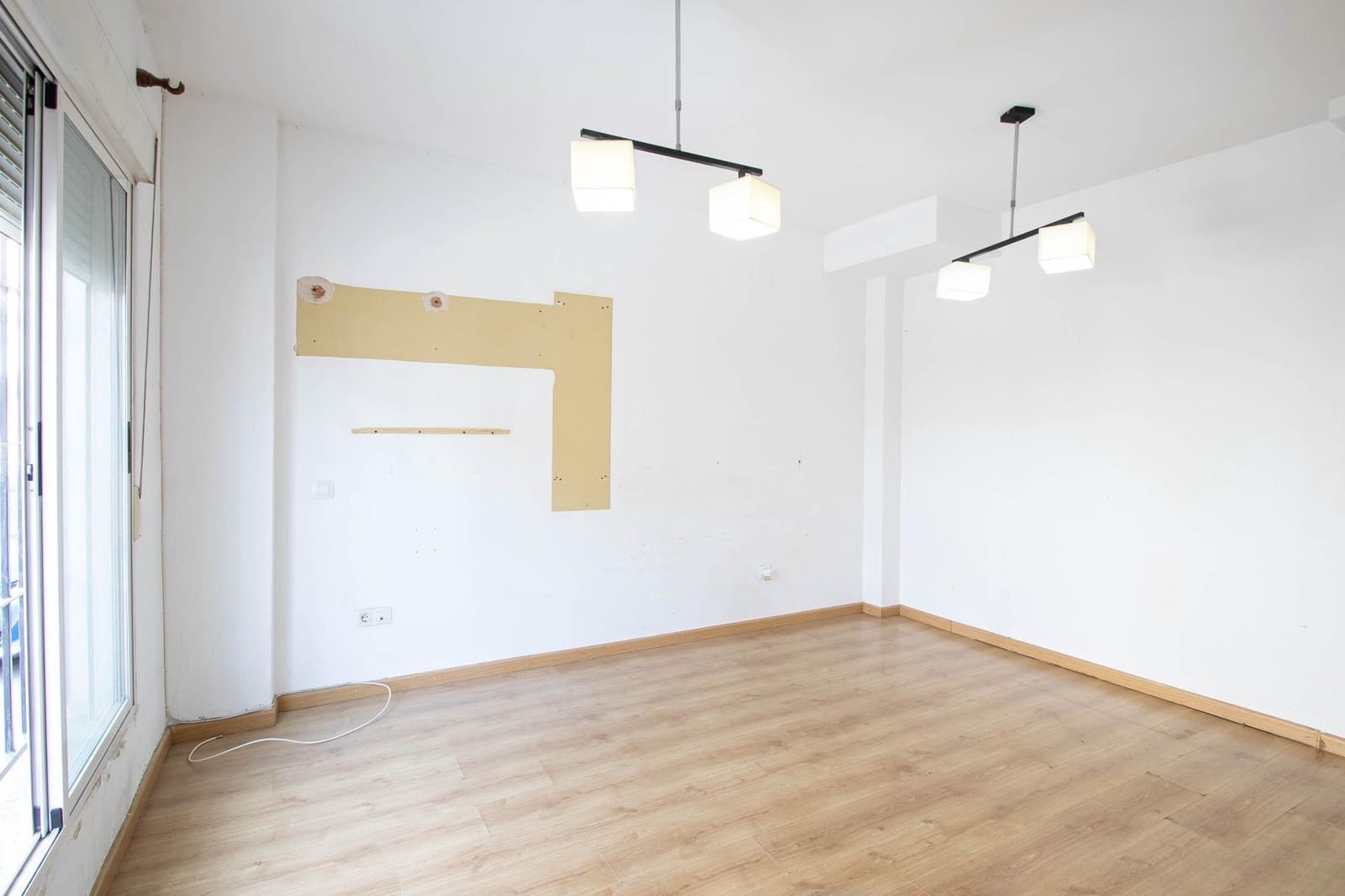 2 bedroom Flat for sale in Las Gabias with garage - € 115,000 (Ref: 10014045)