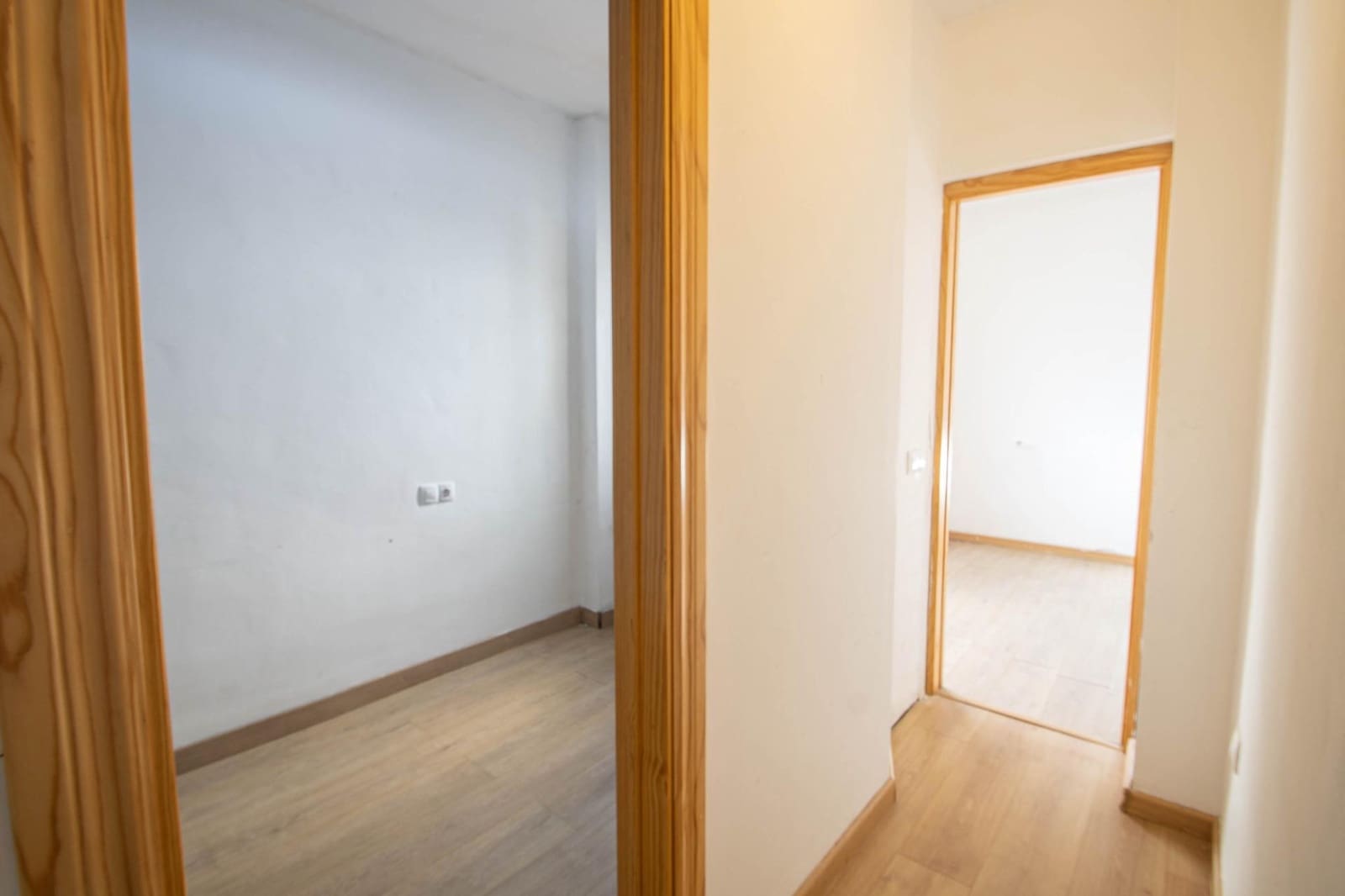 2 bedroom Flat for sale in Las Gabias with garage - € 115,000 (Ref: 10014045)