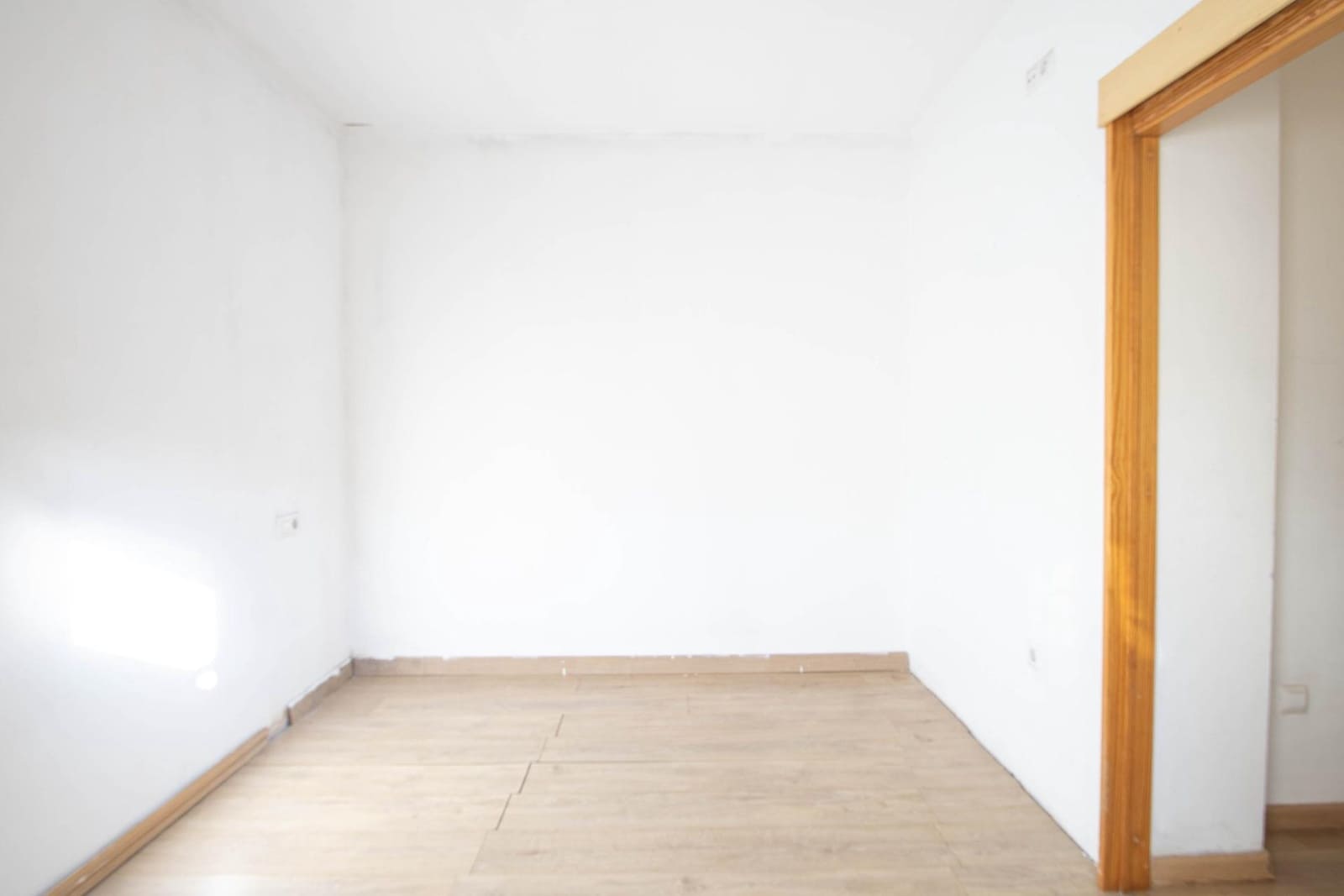 2 bedroom Flat for sale in Las Gabias with garage - € 115,000 (Ref: 10014045)