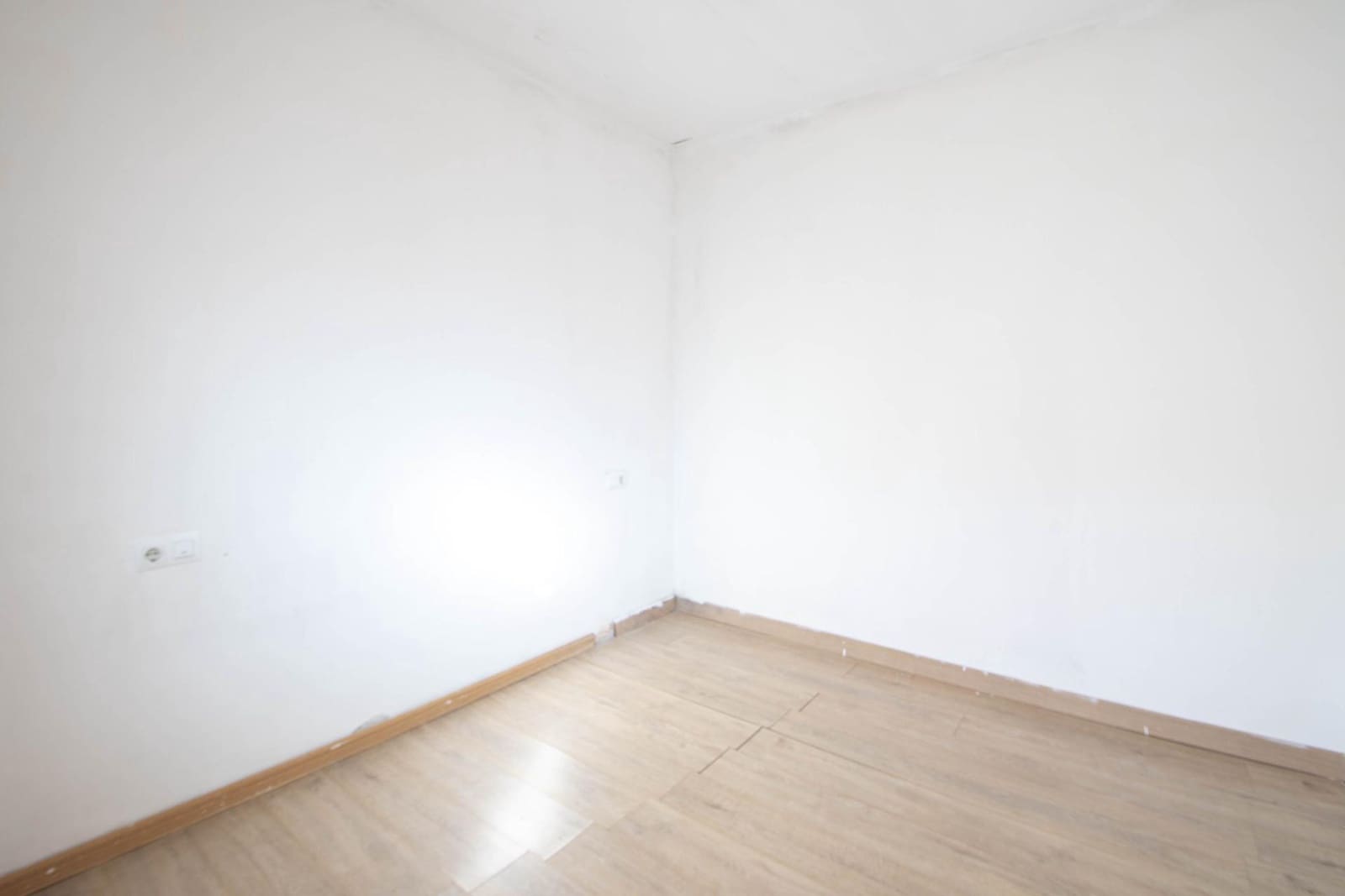 2 bedroom Flat for sale in Las Gabias with garage - € 115,000 (Ref: 10014045)