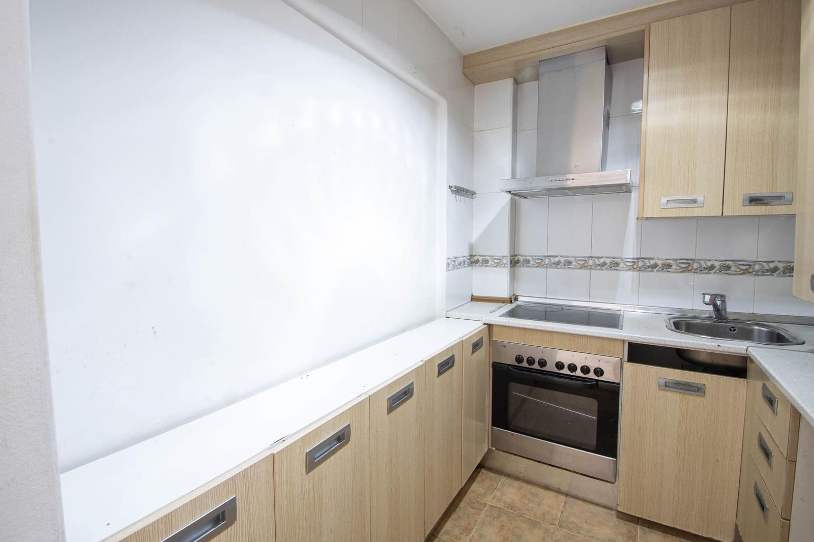2 bedroom Flat for sale in Las Gabias with garage - € 115,000 (Ref: 10014045)