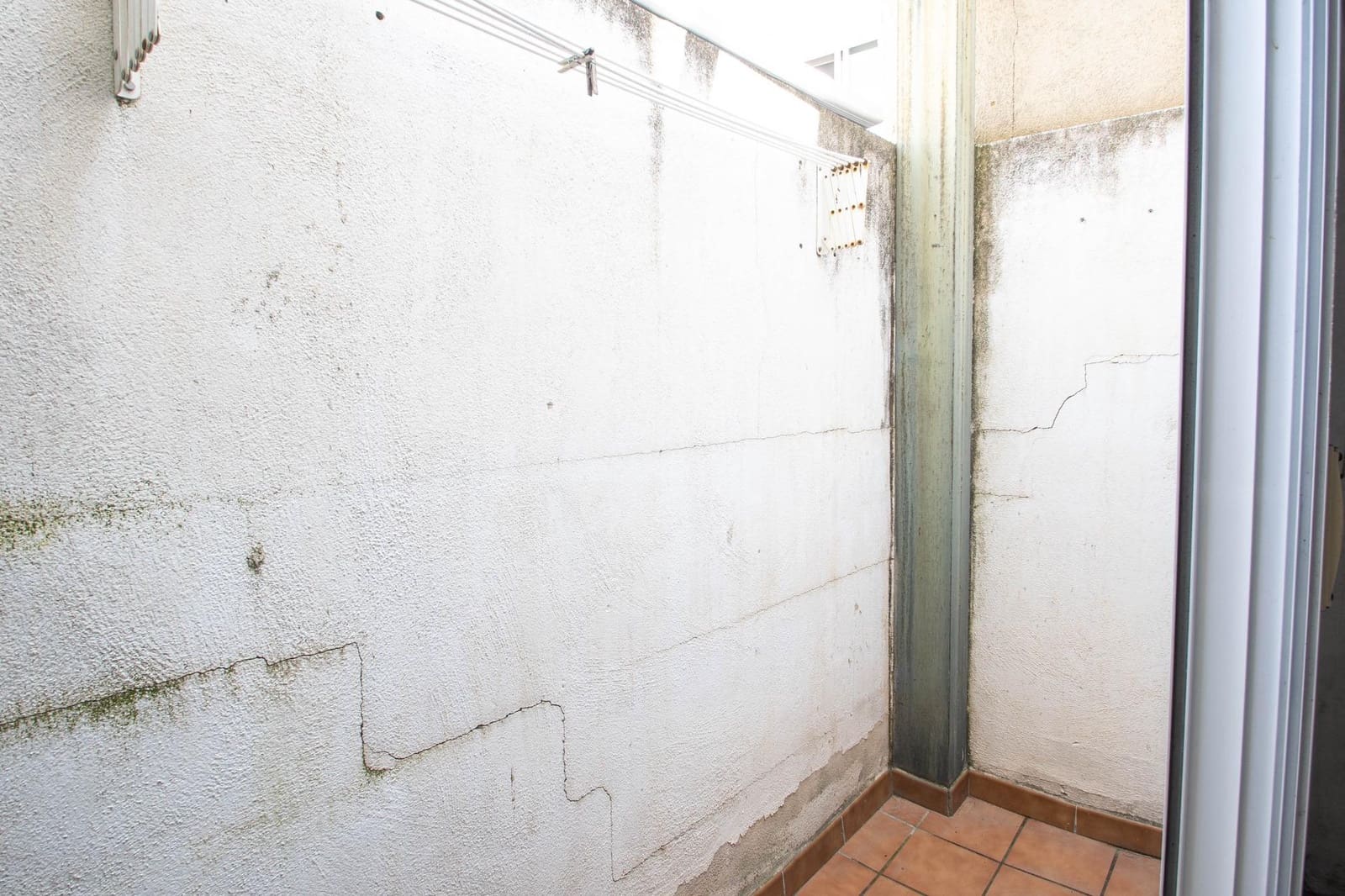 2 bedroom Flat for sale in Las Gabias with garage - € 115,000 (Ref: 10014045)
