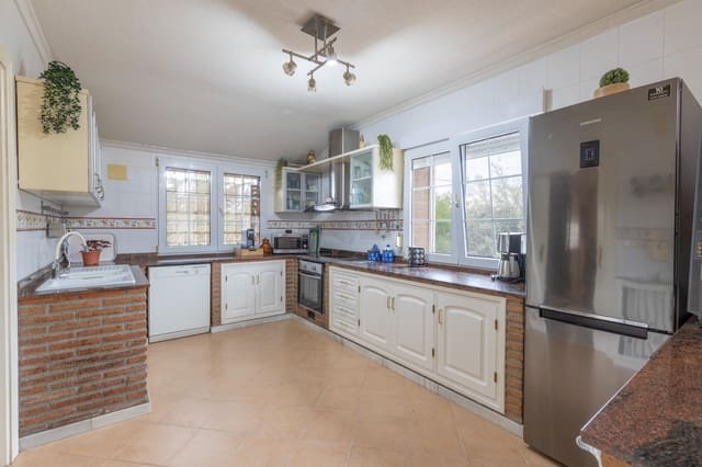 6 slaapkamer Villa te koop in Alhendín met zwembad garage - € 799.900 (Ref: 10014046)