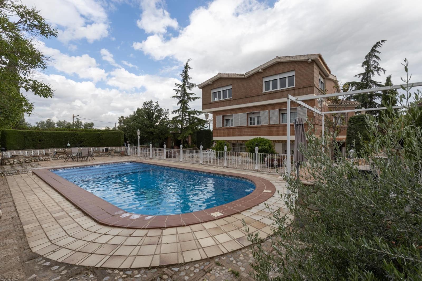 6 slaapkamer Villa te koop in Alhendin met zwembad garage - € 799.900 (Ref: 10014046)