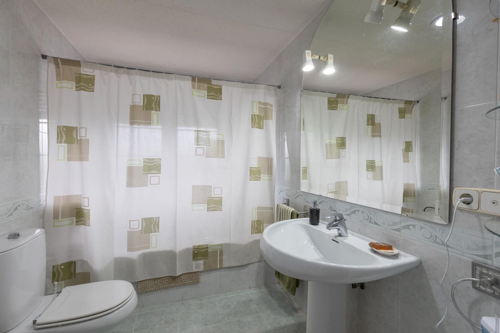 6 slaapkamer Villa te koop in Alhendin met zwembad garage - € 799.900 (Ref: 10014046)