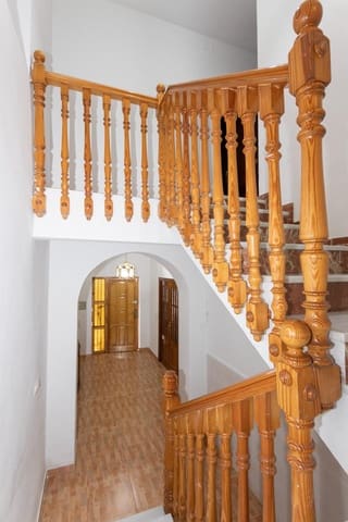 4 bedroom Townhouse for sale in Cúllar Vega - € 185,000 (Ref: 10014047)