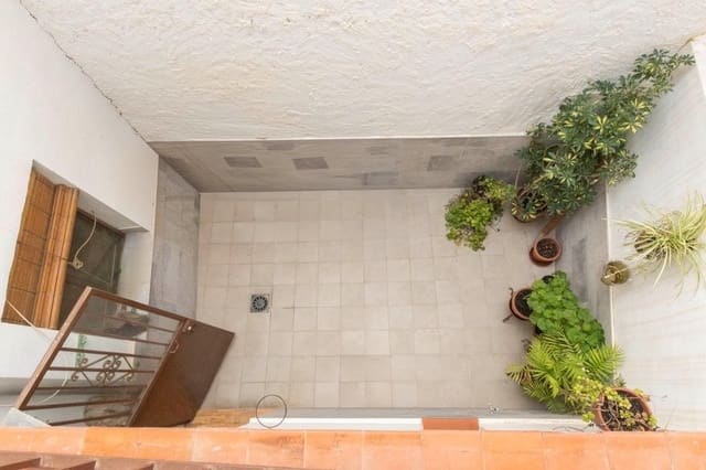 4 bedroom Townhouse for sale in Cúllar Vega - € 185,000 (Ref: 10014047)