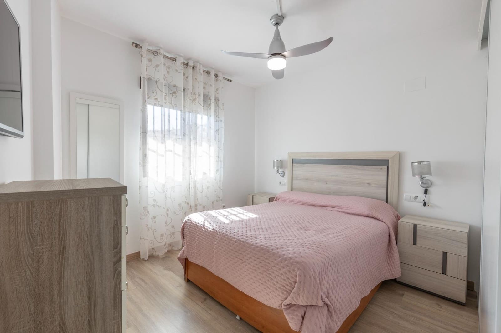 2 bedroom Apartment for sale in Las Gabias with garage - € 161,900 (Ref: 10014048)