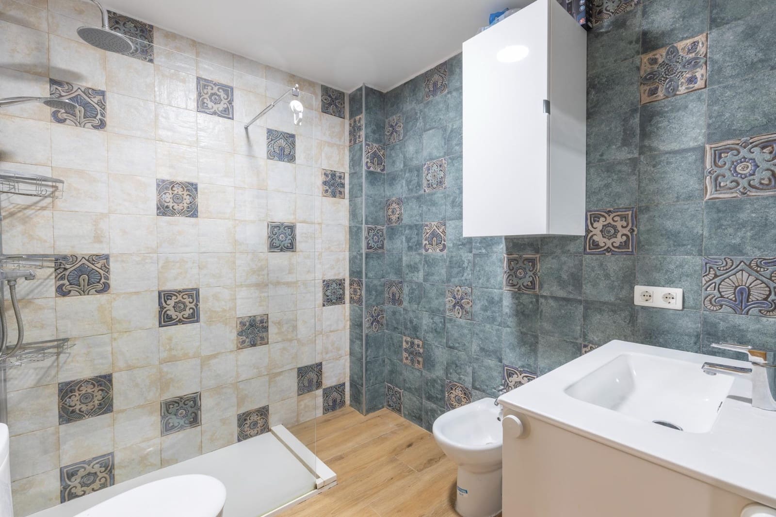 2 bedroom Apartment for sale in Las Gabias with garage - € 161,900 (Ref: 10014048)