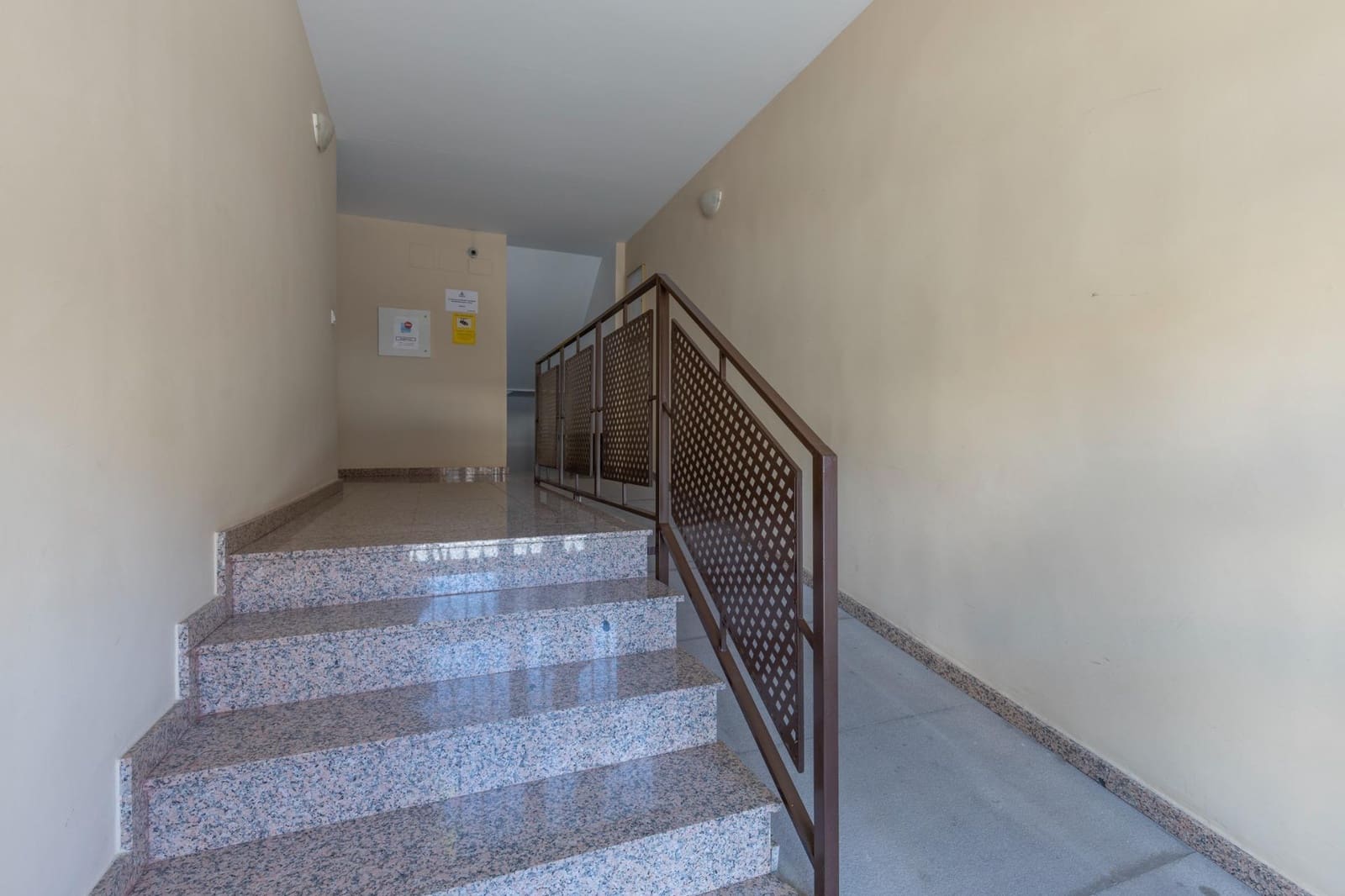 2 bedroom Apartment for sale in Las Gabias with garage - € 161,900 (Ref: 10014048)