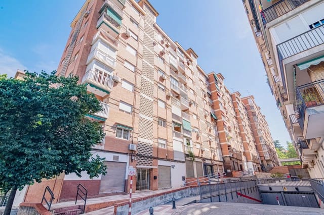 3 soveværelse Lejlighed til salg i Granada by - € 239.990 (Ref: 10014049)