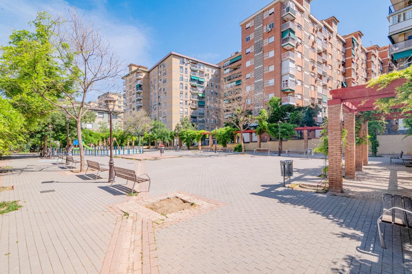 3 soveværelse Lejlighed til salg i Granada by - € 239.990 (Ref: 10014049)