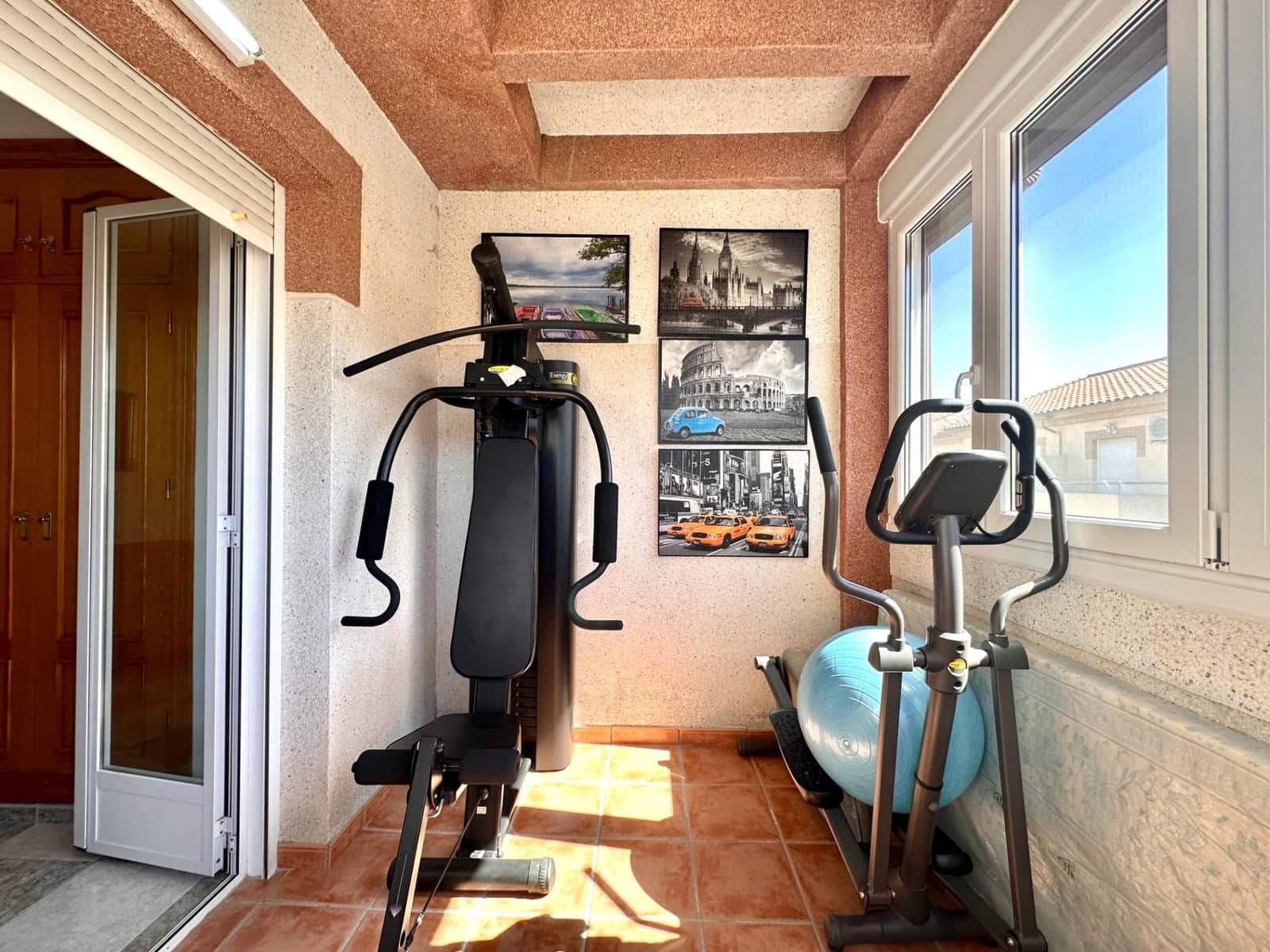 3 bedroom Terraced Villa for sale in Fuente Vaqueros with garage - € 165,000 (Ref: 10014050)