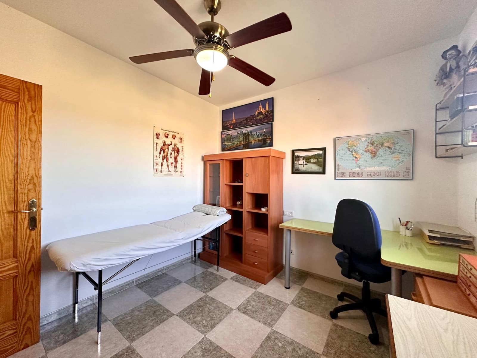 3 bedroom Terraced Villa for sale in Fuente Vaqueros with garage - € 165,000 (Ref: 10014050)