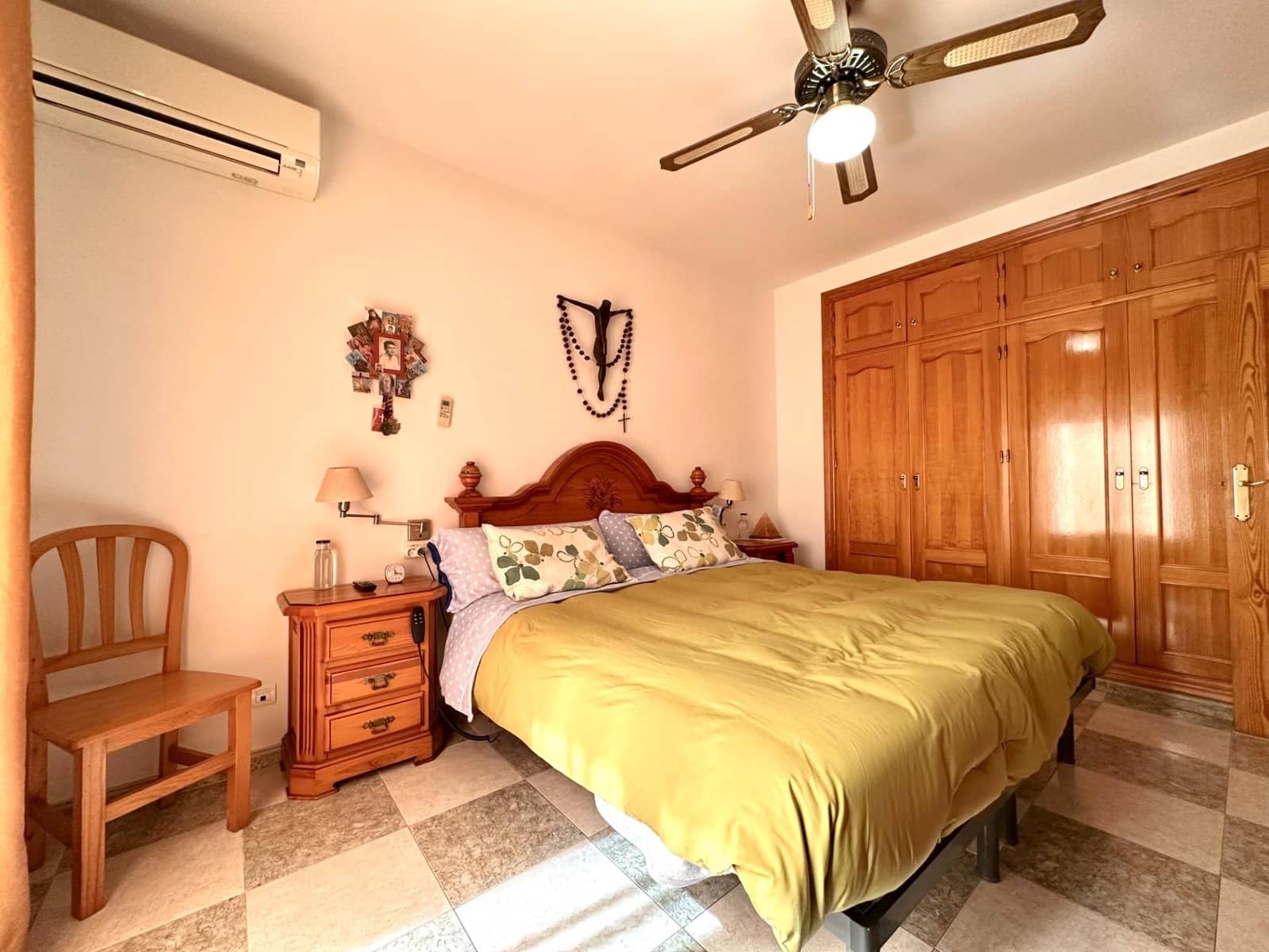3 bedroom Terraced Villa for sale in Fuente Vaqueros with garage - € 165,000 (Ref: 10014050)