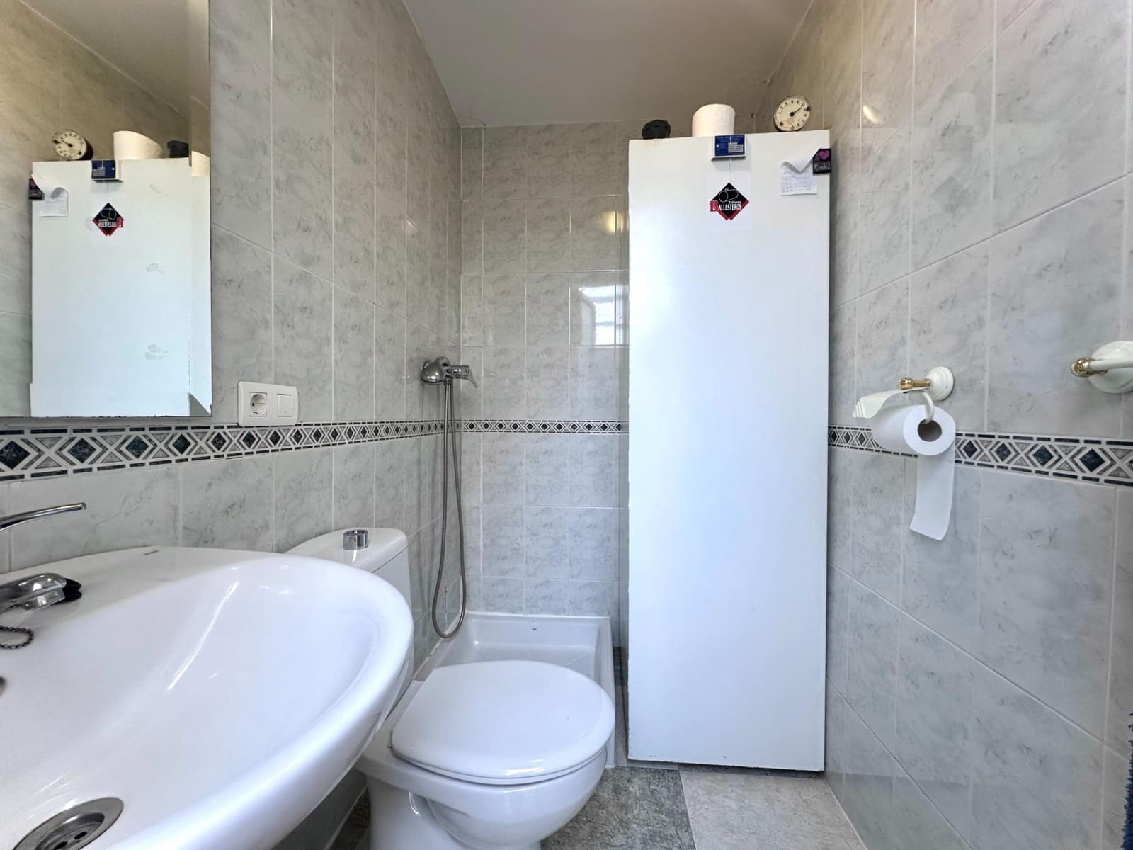 3 bedroom Terraced Villa for sale in Fuente Vaqueros with garage - € 165,000 (Ref: 10014050)
