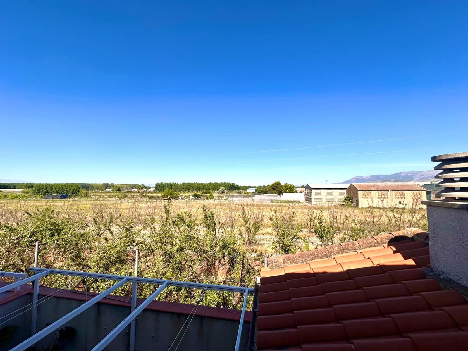 3 bedroom Terraced Villa for sale in Fuente Vaqueros with garage - € 165,000 (Ref: 10014050)
