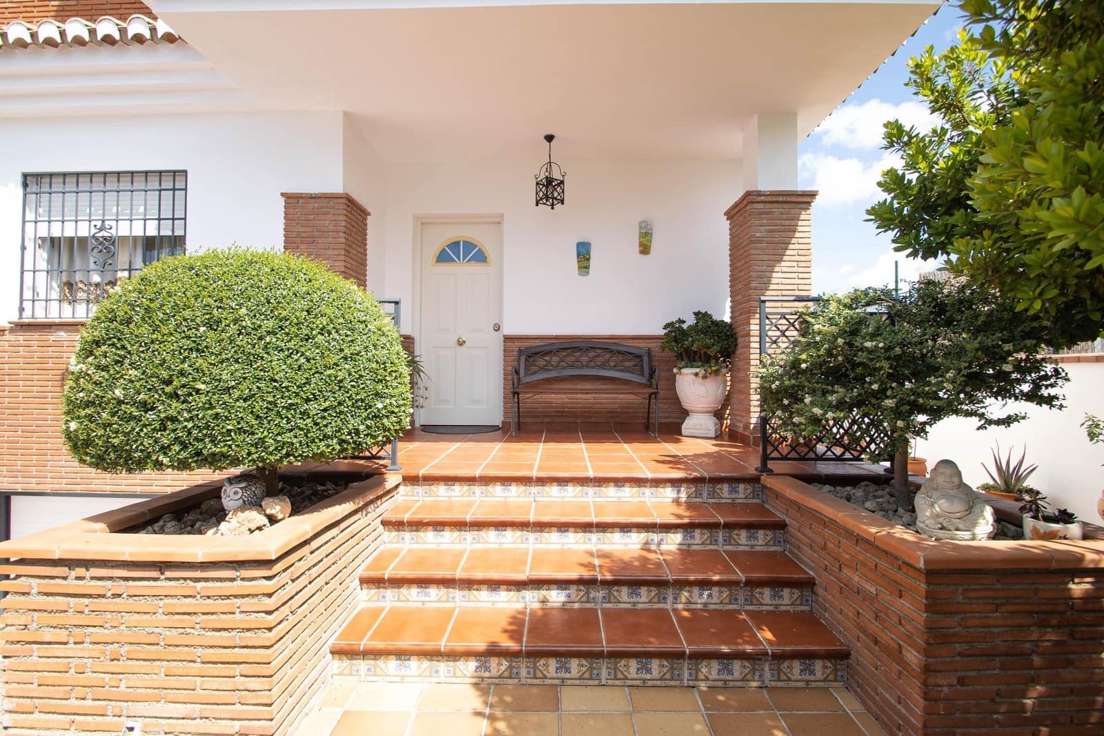 4 bedroom Villa for sale in Nivar with pool garage - € 349,000 (Ref: 10014051)