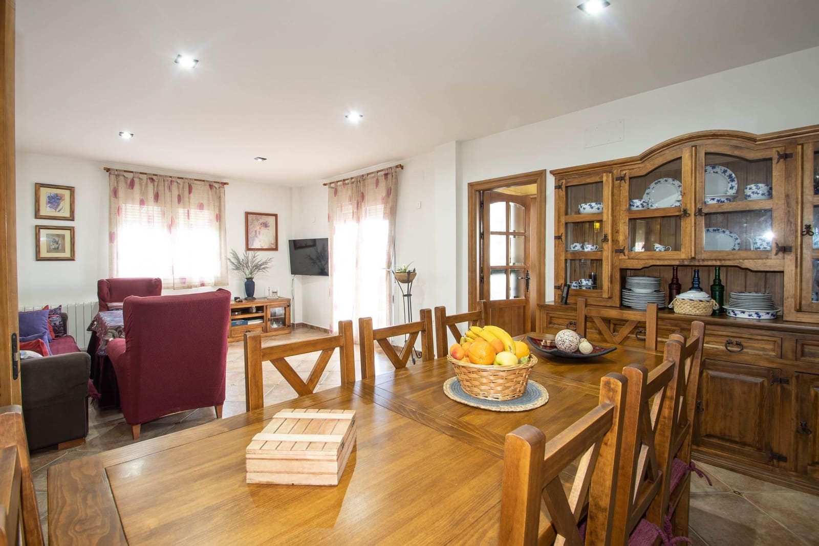 4 bedroom Villa for sale in Nivar with pool garage - € 349,000 (Ref: 10014051)