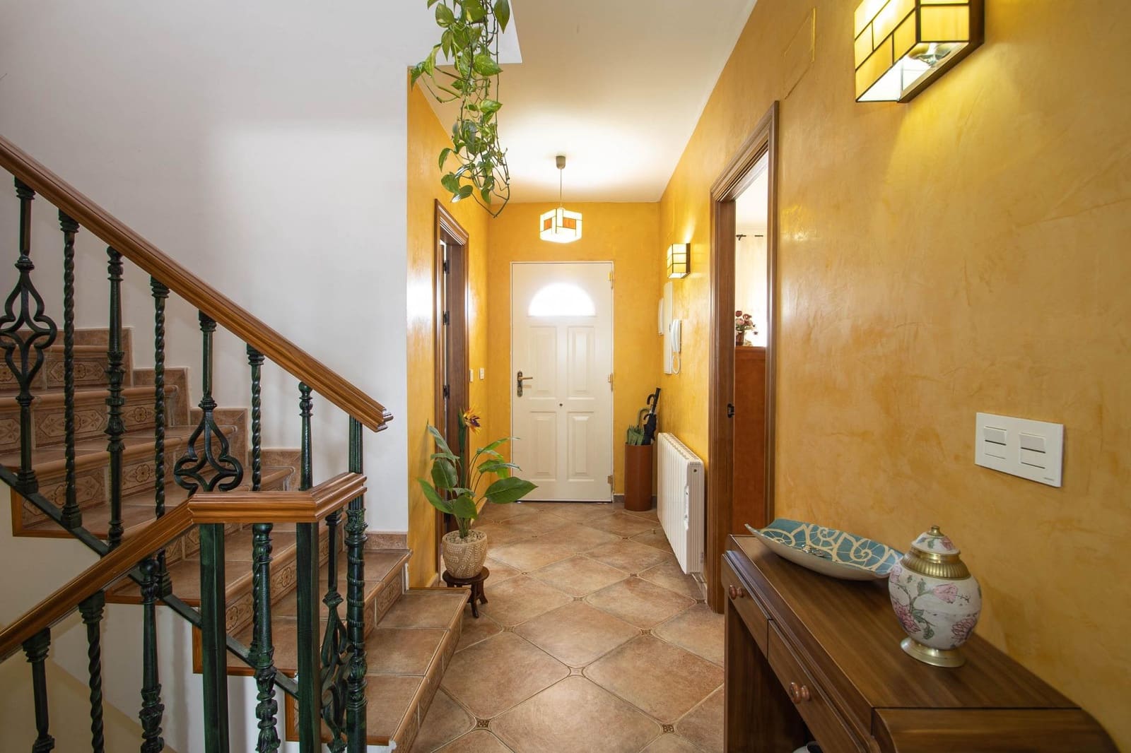 4 bedroom Villa for sale in Nivar with pool garage - € 349,000 (Ref: 10014051)