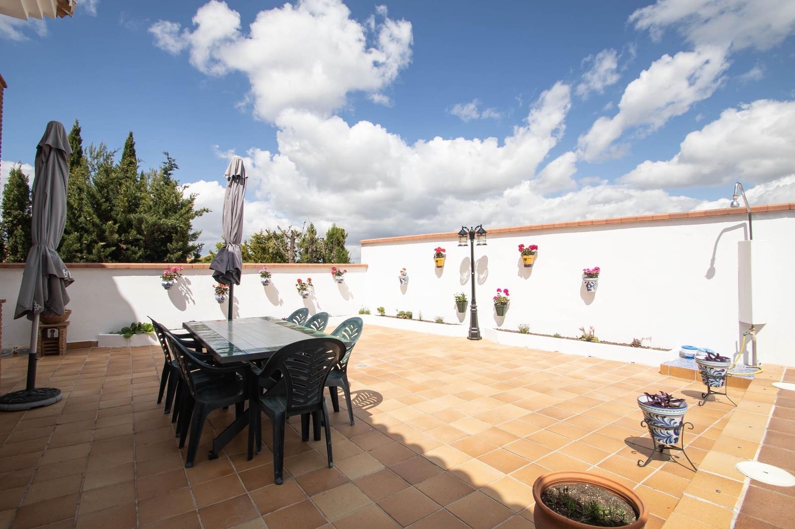 4 bedroom Villa for sale in Nivar with pool garage - € 349,000 (Ref: 10014051)