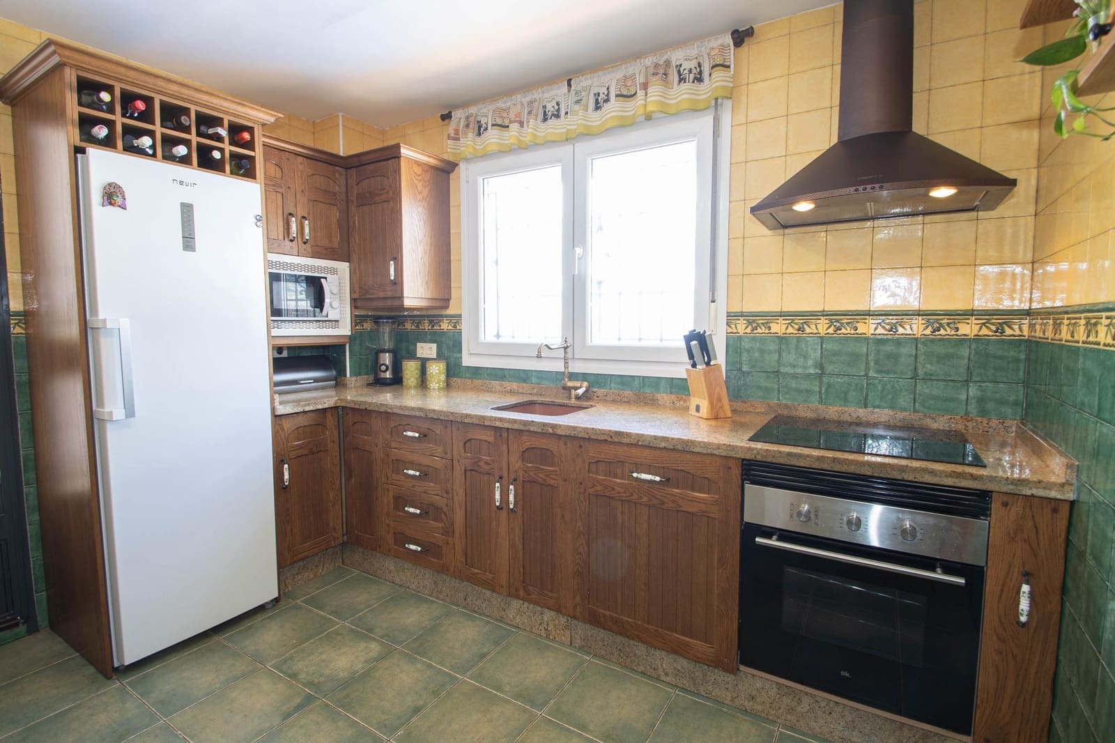 4 bedroom Villa for sale in Nivar with pool garage - € 349,000 (Ref: 10014051)