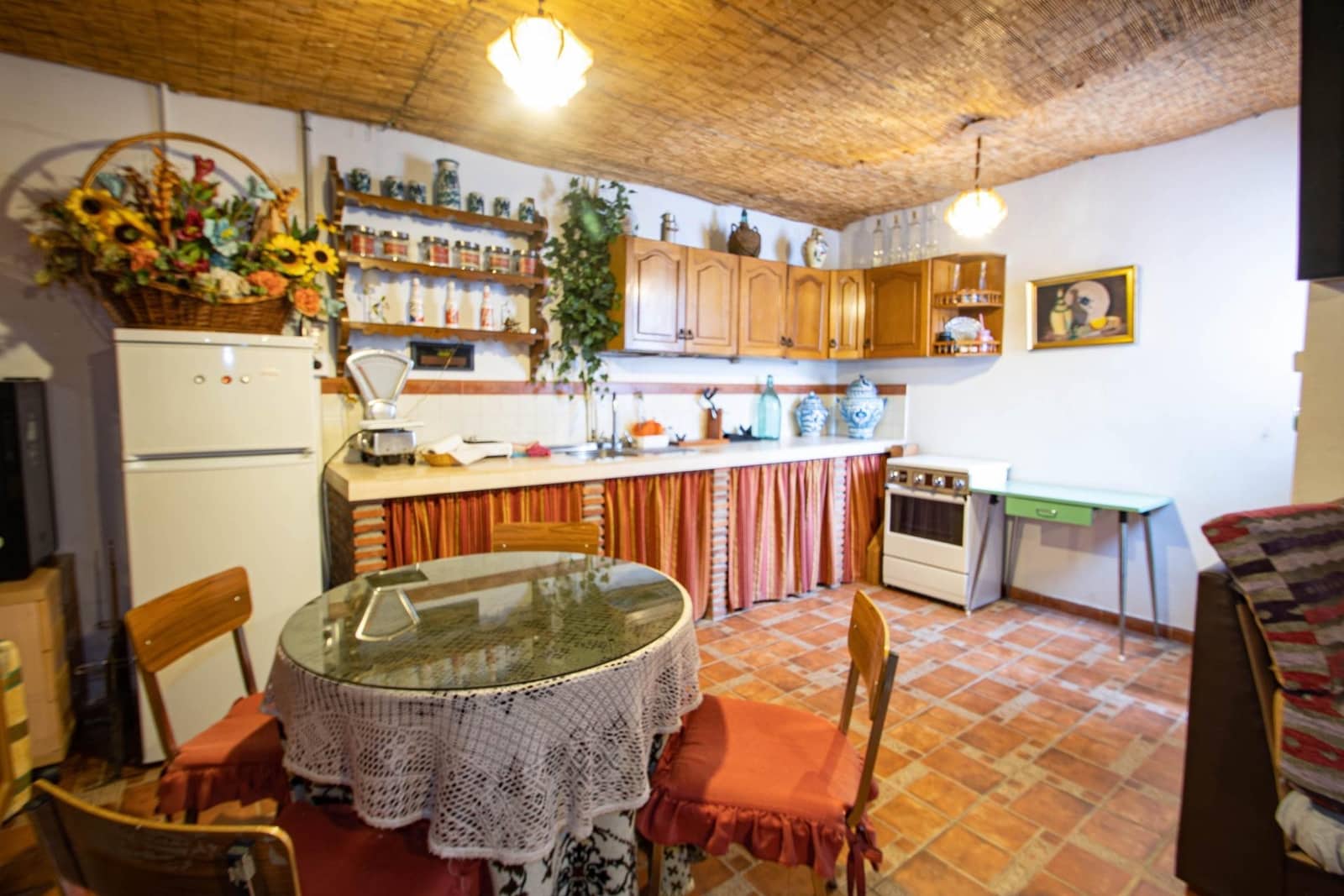 4 bedroom Villa for sale in Nivar with pool garage - € 349,000 (Ref: 10014051)